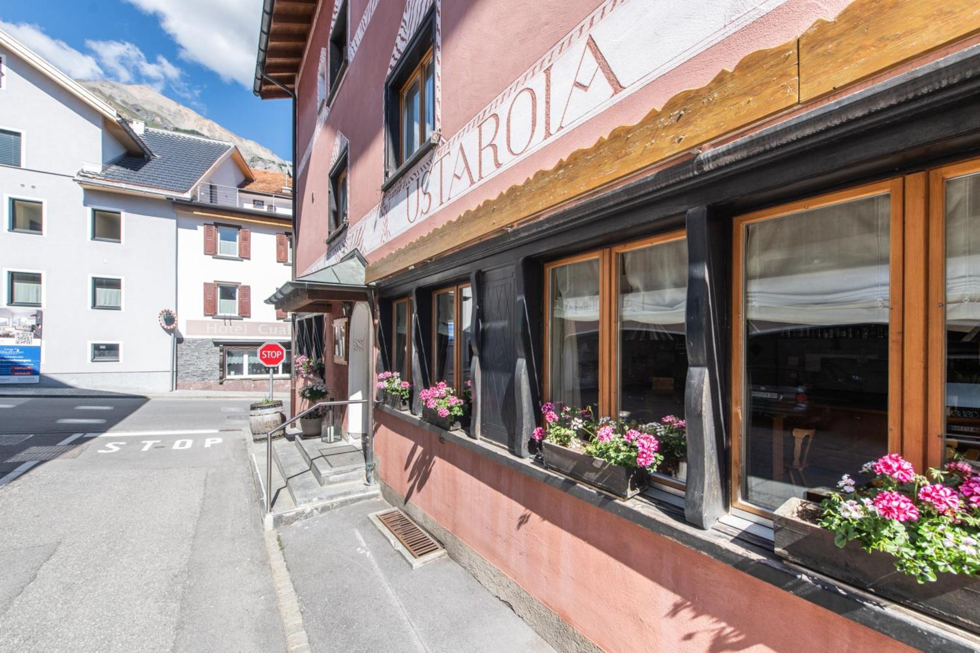 La Tgoma - & Restaurant होटल Lenz